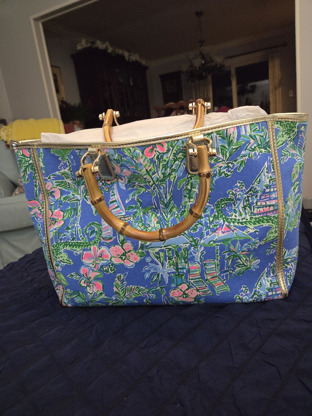 Lilly Pulitzer Blue Tote with Pink and Green Tropical Print - Picture 4 of 7